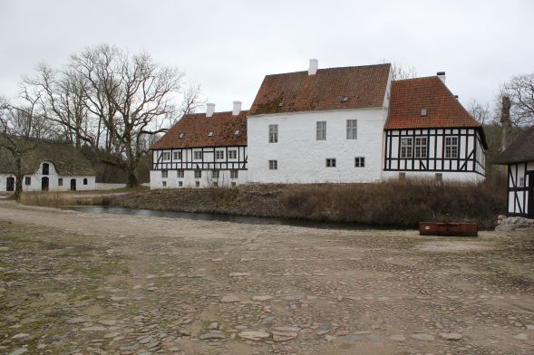Ostrupgard_hovedbygning_exterior_015.jpg